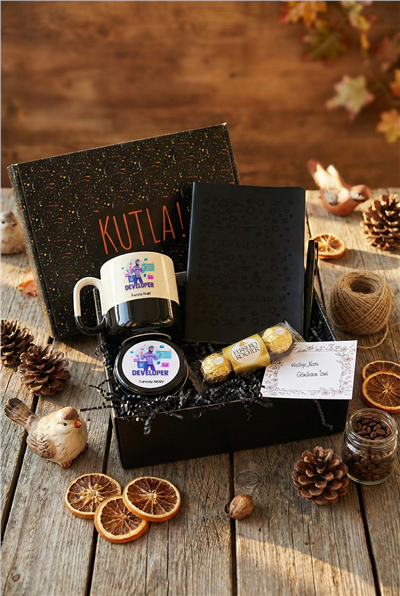 Developer Hediye Kutusu - Kişiye Özel Pro Kupa, Defter, Mum, Çikolata Ferrero Rocher 3lü, Kalem