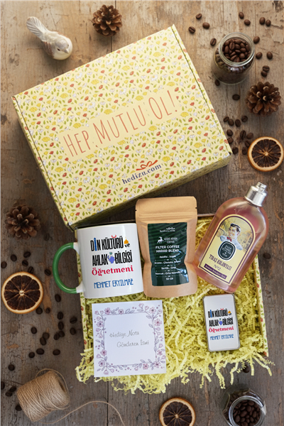 Din Kültürü Öğretmeni Hediye Kutusu - Kişiye Özel Kupa Standart, Traş Kolonyası, Çakmak, Filtre Kahve