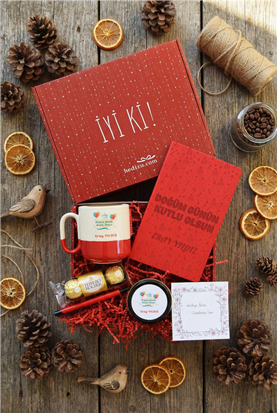 Doğum Günün Kutlu Olsun Hediye Kutusu - Kişiye Özel Pro Kupa, Defter, Mum, Çikolata Ferrero Rocher 3lü, Kalem