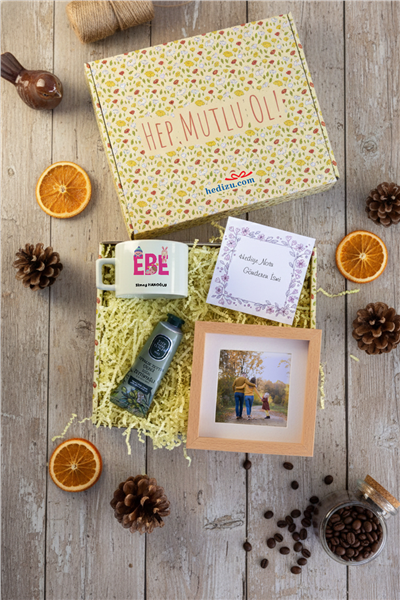 Ebe Hediye Kutusu - Kişiye Özel Lüks Pastel Fincan, El Kremi, Ahşap Fotoğraf Çerçevesi