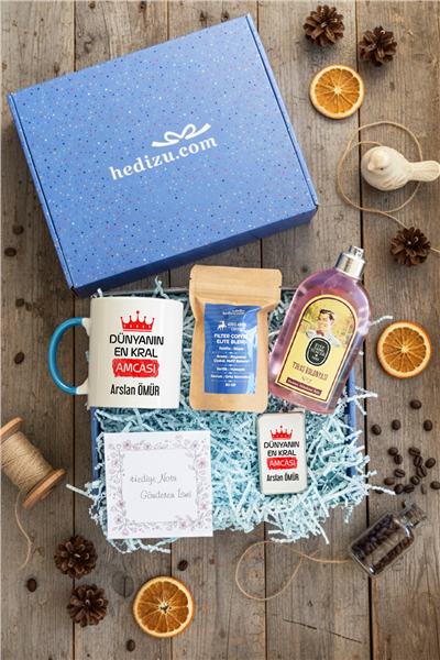 En Kral Amca Hediye Kutusu - Kişiye Özel Kupa Standart, Traş Kolonyası, Çakmak, Filtre Kahve