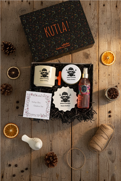 Erkek Kuaförü Hediye Kutusu - Kişiye Özel T Kupa, Kolonya, Bardak Altlığı, Mum