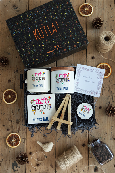 Felsefe Öğretmeni Hediye Kutusu - Kişiye Özel T Kupa, Seramik Kalemlik, Dekoratif Taş İsimlik, Güneş Anahtarlık