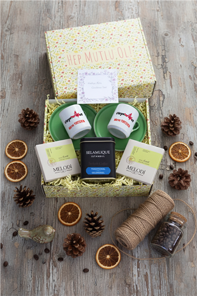 Fizyoterapist Hediye Kutusu - Kişiye Özel Türk Kahvesi Fincanı 2 Adet, Türk Kahvesi, Melodi Çikolata 2 adet