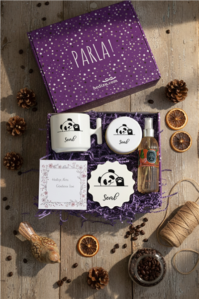 Hello Panda Hediye Kutusu - Kişiye Özel T Kupa, Kolonya, Bardak Altlığı, Mum