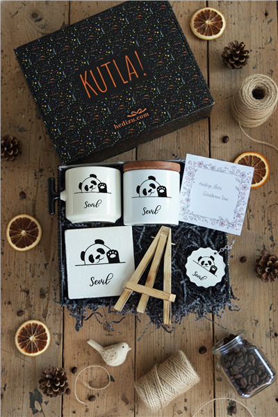 Hello Panda Hediye Kutusu - Kişiye Özel T Kupa, Seramik Kalemlik, Dekoratif Taş İsimlik, Güneş Anahtarlık