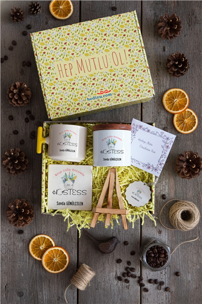 Hostes Hediye Kutusu - Kişiye Özel T Kupa, Seramik Kalemlik, Dekoratif Taş İsimlik, Güneş Anahtarlık