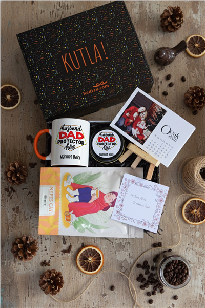 Husbanda Dad Protector Hero Hediye Kutusu - Kişiye Özel Kupa Standart, Bitki Çayı, Takvim, Mum