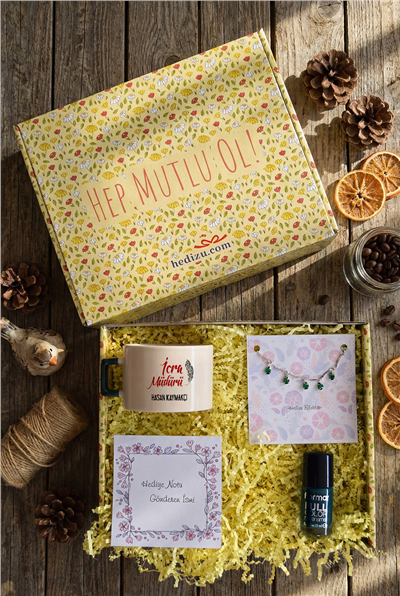 İcra Müdürü Hediye Kutusu - Kişiye Özel Lüks Fincan, Bileklik, Oje