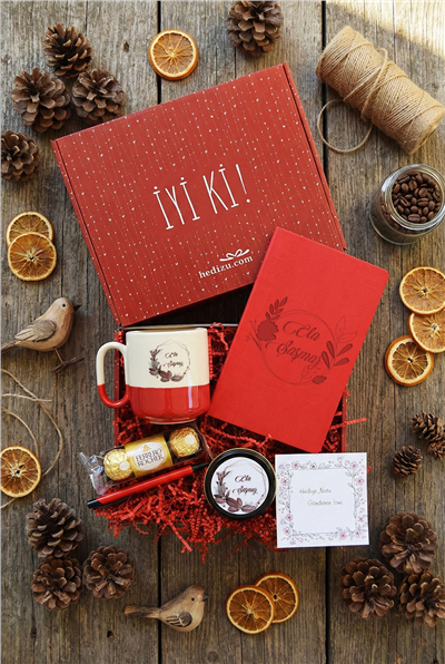 İsim Soyisim Hediye Kutusu - Kişiye Özel Pro Kupa, Defter, Mum, Çikolata Ferrero Rocher 3lü, Kalem
