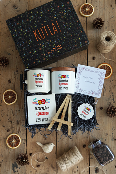 İspanyolca Öğretmeni Hediye Kutusu - Kişiye Özel T Kupa, Seramik Kalemlik, Dekoratif Taş İsimlik, Güneş Anahtarlık