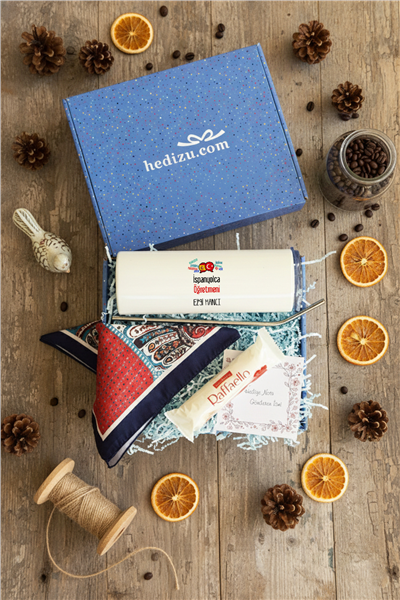 İspanyolca Öğretmeni Hediye Kutusu - Kişiye Özel Pipetli Çelik Termos, Fular, Çikolata Ferrero Rocher Raffaello