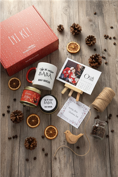 İyi Ki Varsın Baba Hediye Kutusu - Kişiye Özel Kupa Standart, Bitki Çayı, Takvim, Mum