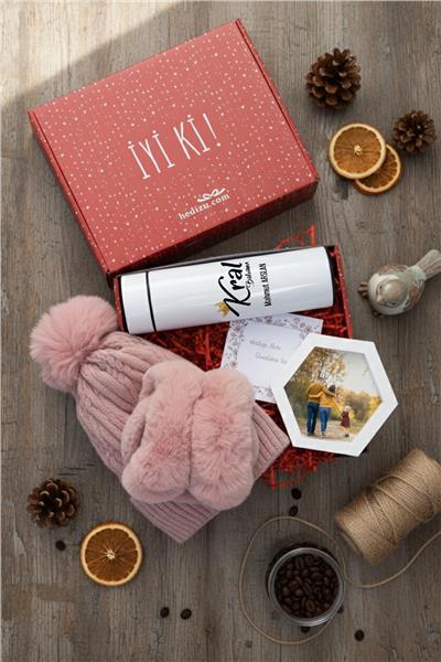 Kral Babam Hediye Kutusu - Kişiye Özel Dijital Göstergeli Termos, Kulaklık, Bere, Altıgen Fotoğraf Çerçevesi