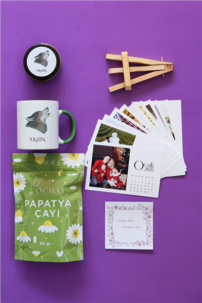 Kurt Baskılı Hediye Kutusu - Kişiye Özel Kupa Standart, Bitki Çayı, Takvim, Mum