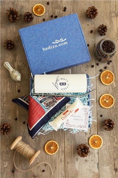 Minimal Baş Harf ve İsim Hediye Kutusu - Kişiye Özel Pipetli Çelik Termos, Fular, Çikolata Ferrero Rocher Raffaello