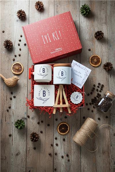 Minimal Baş Harf ve İsim Hediye Kutusu - Kişiye Özel T Kupa, Seramik Kalemlik, Dekoratif Taş İsimlik, Güneş Anahtarlık