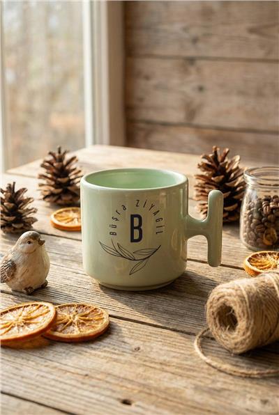 Minimal Baş Harf ve İsim Kişiye Özel T Pastel Kupa