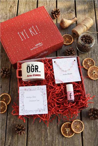 Minimal Öğretmen Hediye Kutusu - Kişiye Özel Lüks Fincan, Bileklik, Oje