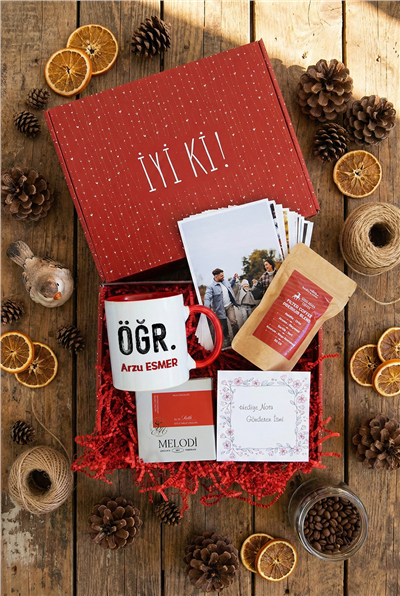Minimal Öğretmen Hediye Kutusu - Kişiye Özel Kupa Standart, Filtre Kahve, Melodi Çikolata, Fotoğraf 12 Adet