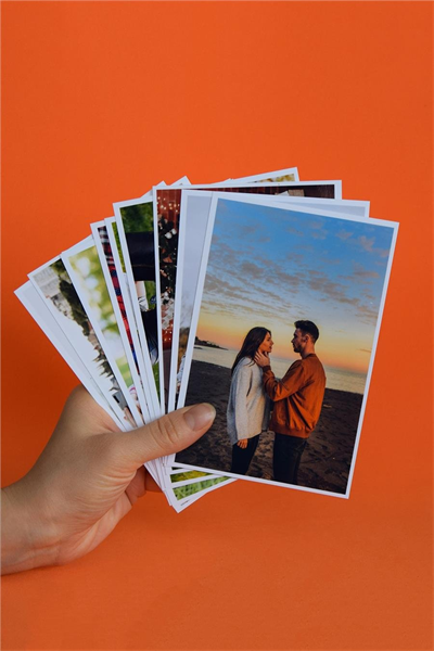 Mükemmel Abi Hediye Kutusu - Anı Defteri, Fotoğraf 10 Adet, Bez Kalemlik, Baston Şeker, Onefis Sade Çikolata Parçalı Cookie 4 adet