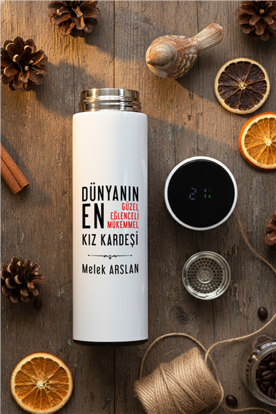 Mükemmel Kız Kardeş Hediye Kutusu - Kişiye Özel Dijital Göstergeli Termos, Kulaklık, Bere, Altıgen Fotoğraf Çerçevesi