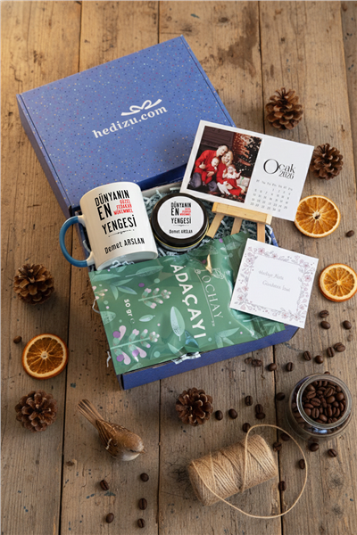 Mükemmel Yenge Hediye Kutusu - Kişiye Özel Kupa Standart, Bitki Çayı, Takvim, Mum