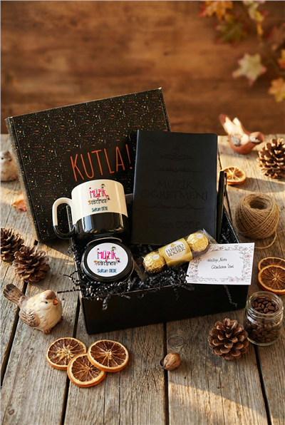 Müzik Öğretmeni Hediye Kutusu - Kişiye Özel Pro Kupa, Defter, Mum, Çikolata Ferrero Rocher 3lü, Kalem