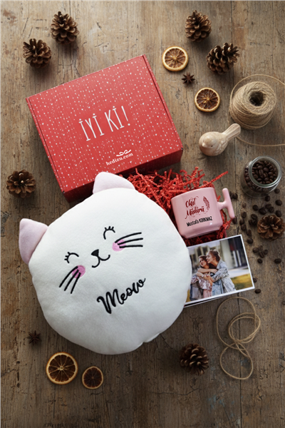 Okul Müdürü Hediye Kutusu - Kişiye Özel T Pastel Kupa, Peluş Avokado, Fotoğraf 1 Adet