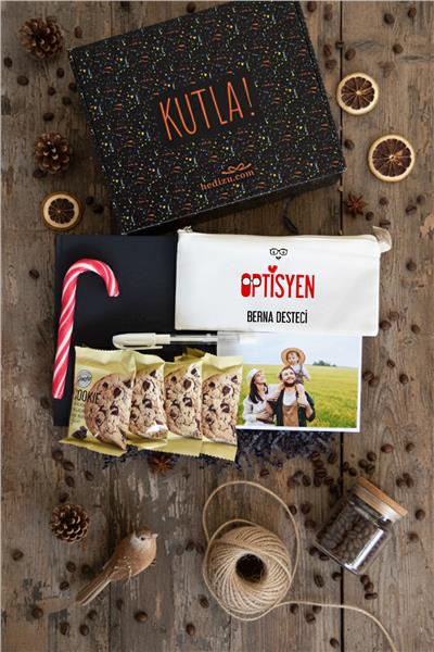 Optisyen Hediye Kutusu - Anı Defteri, Fotoğraf 10 Adet, Bez Kalemlik, Baston Şeker, Onefis Sade Çikolata Parçalı Cookie 4 adet