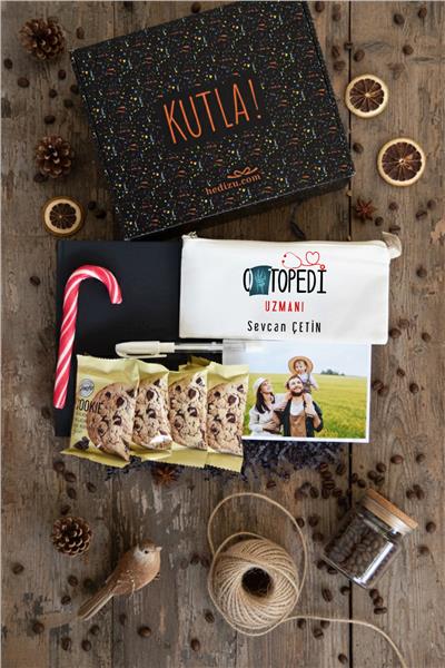 Ortopedi Uzmanı Hediye Kutusu - Anı Defteri, Fotoğraf 10 Adet, Bez Kalemlik, Baston Şeker, Onefis Sade Çikolata Parçalı Cookie 4 adet