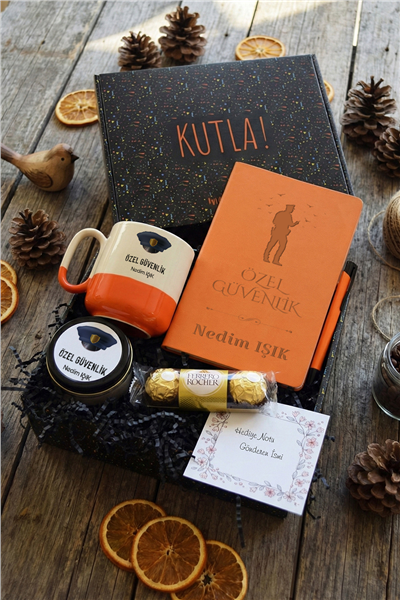 Özel Güvenlik Hediye Kutusu - Kişiye Özel Pro Kupa, Defter, Mum, Çikolata Ferrero Rocher 3lü, Kalem