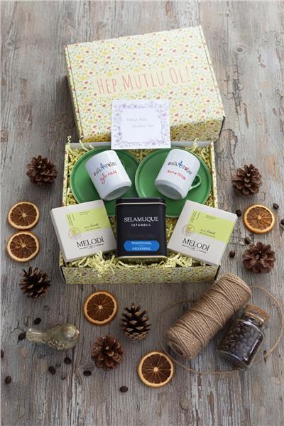 Psikiyatrist Hediye Kutusu - Kişiye Özel Türk Kahvesi Fincanı 2 Adet, Türk Kahvesi, Melodi Çikolata 2 adet