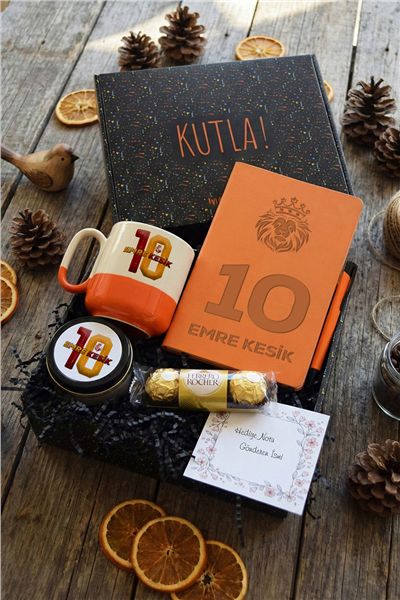 Sarı Kırmızı Taraftar Hediye Kutusu - Kişiye Özel Pro Kupa, Defter, Mum, Çikolata Ferrero Rocher 3lü, Kalem