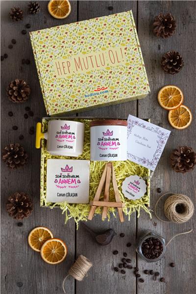 Seni Seviyorum Annem Hediye Kutusu - Kişiye Özel T Kupa, Seramik Kalemlik, Dekoratif Taş İsimlik, Güneş Anahtarlık