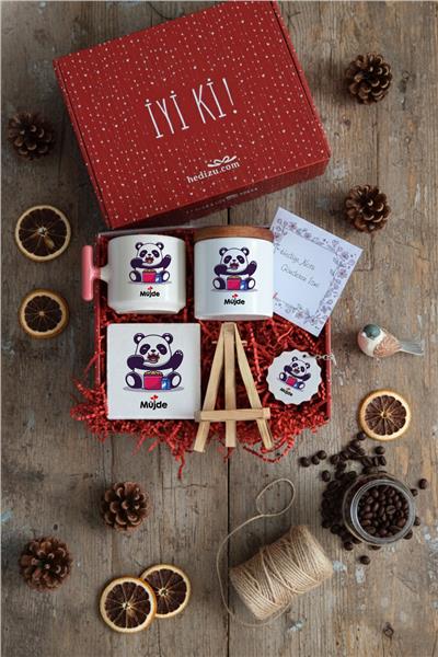 Sevimli Panda Hediye Kutusu - Kişiye Özel T Kupa, Seramik Kalemlik, Dekoratif Taş İsimlik, Güneş Anahtarlık