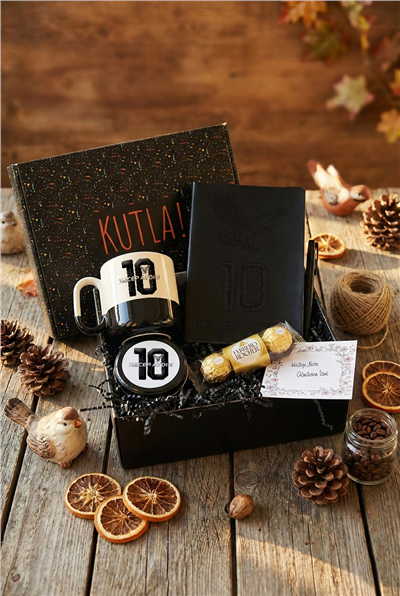 Siyah Beyaz Taraftar Hediye Kutusu - Kişiye Özel Pro Kupa, Defter, Mum, Çikolata Ferrero Rocher 3lü, Kalem