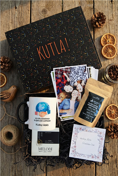 Uluslararası İlişkiler Uzmanı Hediye Kutusu - Kişiye Özel Kupa Standart, Filtre Kahve, Melodi Çikolata, Fotoğraf 12 Adet