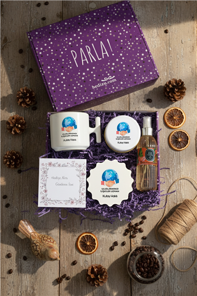 Uluslararası İlişkiler Uzmanı Hediye Kutusu - Kişiye Özel T Kupa, Kolonya, Bardak Altlığı, Mum