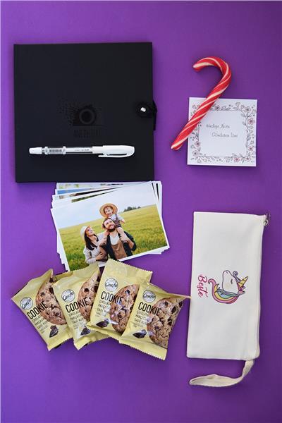 Unicorn Hediye Kutusu - Anı Defteri, Fotoğraf 10 Adet, Bez Kalemlik, Baston Şeker, Onefis Sade Çikolata Parçalı Cookie 4 adet