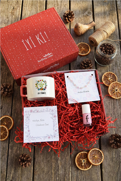 Veteriner Hediye Kutusu - Kişiye Özel Lüks Fincan, Bileklik, Oje