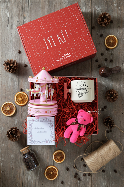 Yıldızlar Kadar Güzel Hediye Kutusu - Kişiye Özel T Kupa, Atlı Karınca Müzik Kutusu, Peluş Anahtarlık