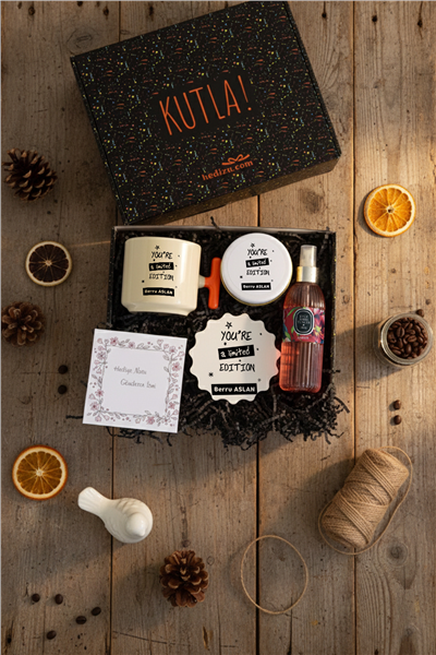 You Are a Limited Edition Hediye Kutusu - Kişiye Özel T Kupa, Kolonya, Bardak Altlığı, Mum
