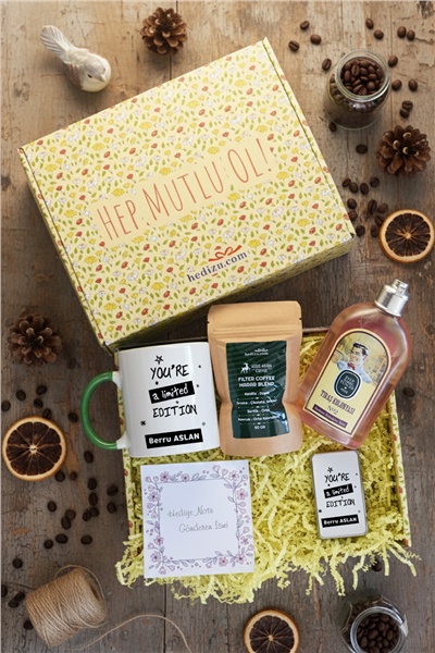 You Are a Limited Edition Hediye Kutusu - Kişiye Özel Kupa Standart, Traş Kolonyası, Çakmak, Filtre Kahve