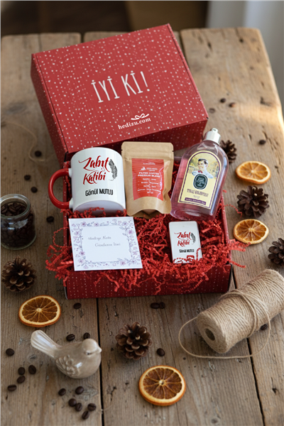 Zabıt Katibi Hediye Kutusu - Kişiye Özel Kupa Standart, Traş Kolonyası, Çakmak, Filtre Kahve