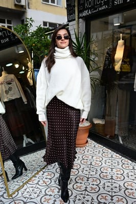 Ekru Boğazlı Oversize Triko Kazak