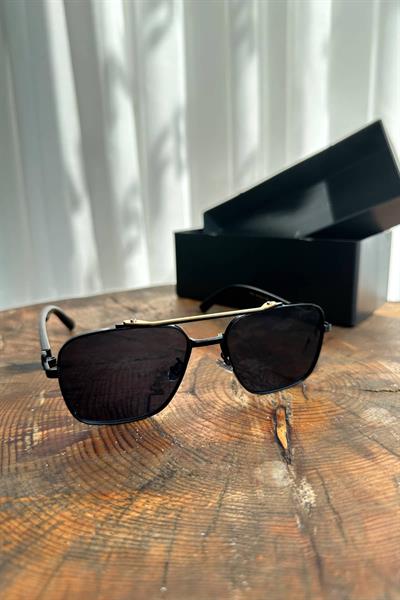 Siyah Cam Gold Detaylı Gözlük