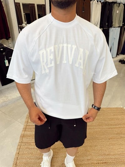 Beyaz Revival Enjeksiyon Baskı T-shirt