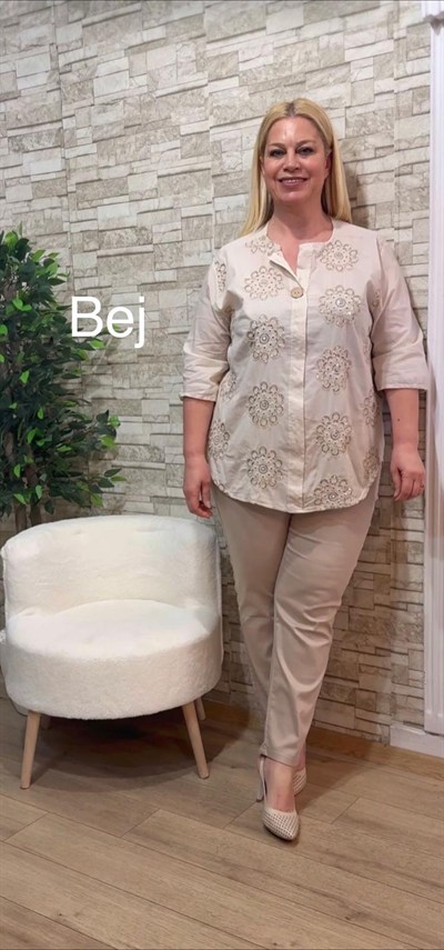1147 İTALYAN TEK DÜĞME İŞLEMELİ POPLİN  BLUZ-BEJ