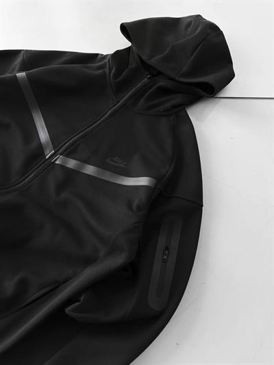 Siyah Nike Tech Hırka